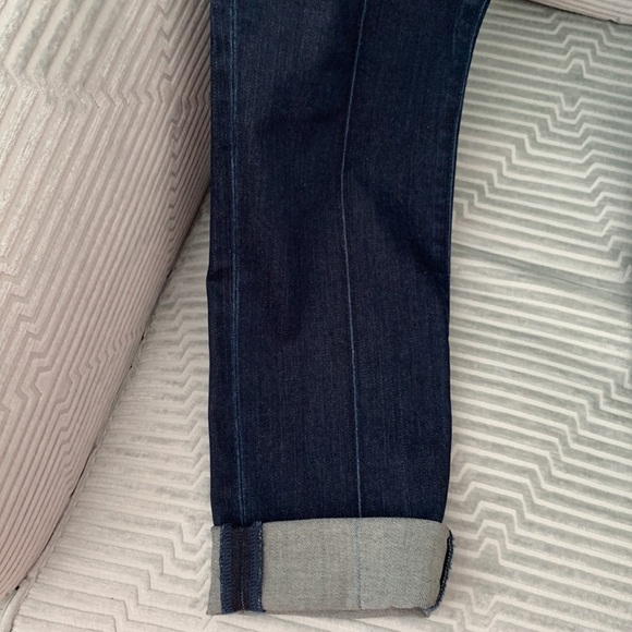 J Brand Women’s Dark Wash Jeans. Pleating down the front w/Cuffed Hem. Size 29 - Picture 5 of 11